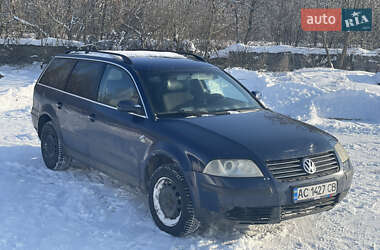 Универсал Volkswagen Passat 2001 в Емильчине