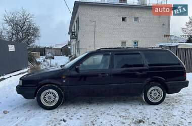 Универсал Volkswagen Passat 1990 в Дергачах