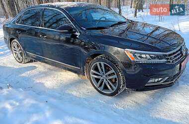 Седан Volkswagen Passat 2016 в Києві