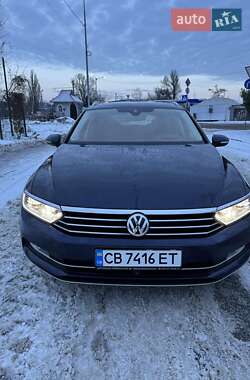 Универсал Volkswagen Passat 2015 в Киеве