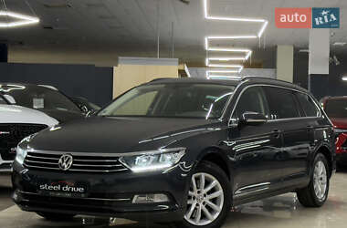 Универсал Volkswagen Passat 2018 в Николаеве