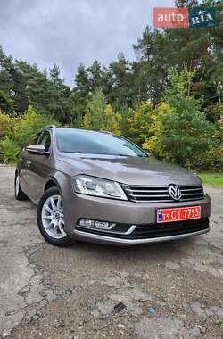 Універсал Volkswagen Passat 2011 в Радивиліві