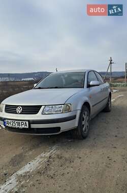 Седан Volkswagen Passat 1998 в Ширяево