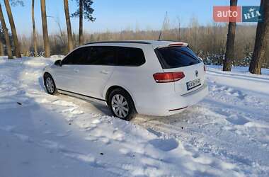 Універсал Volkswagen Passat 2017 в Житомирі