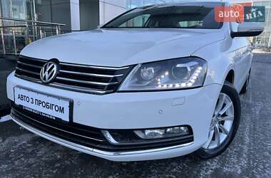 Седан Volkswagen Passat 2014 в Києві