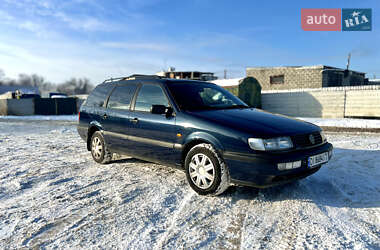Універсал Volkswagen Passat 1994 в Харкові