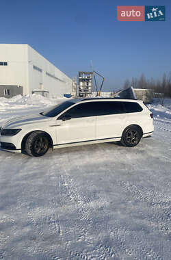 Універсал Volkswagen Passat 2015 в Коростені