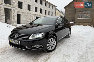 Седан Volkswagen Passat 2012 в Житомире