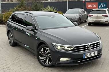 Універсал Volkswagen Passat 2020 в Києві