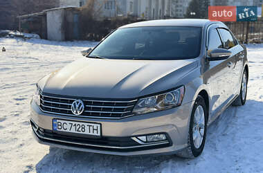 Седан Volkswagen Passat 2016 в Черкасах