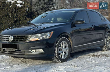 Седан Volkswagen Passat 2015 в Днепре
