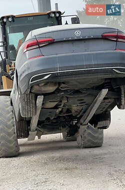 Седан Volkswagen Passat 2021 в Львові