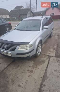 Універсал Volkswagen Passat 2001 в Гусятині