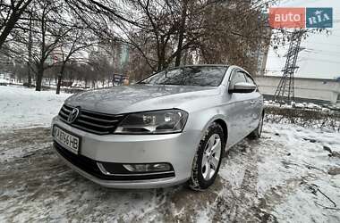 Седан Volkswagen Passat 2012 в Киеве