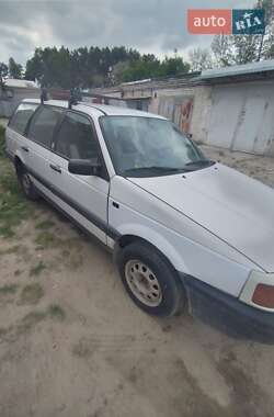 Универсал Volkswagen Passat 1989 в Новояворовске