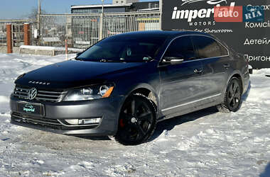Седан Volkswagen Passat 2014 в Харкові