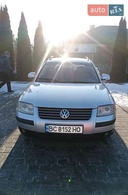 Универсал Volkswagen Passat 2004 в Хырове