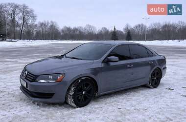 Седан Volkswagen Passat 2014 в Днепре