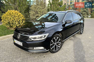 Универсал Volkswagen Passat 2016 в Киеве