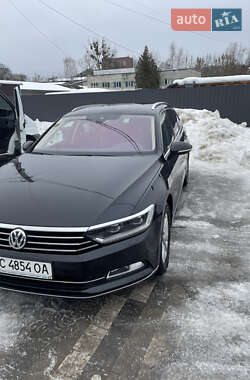 Универсал Volkswagen Passat 2017 в Львове