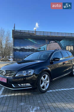 Універсал Volkswagen Passat 2012 в Луцьку