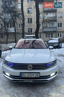 Универсал Volkswagen Passat 2015 в Львове