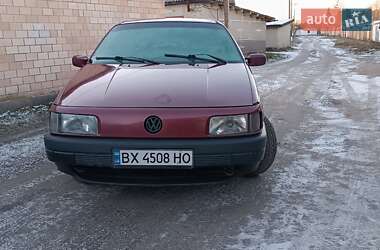 Седан Volkswagen Passat 1990 в Шепетовке