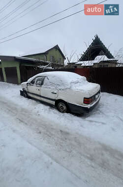 Седан Volkswagen Passat 1988 в Боровій