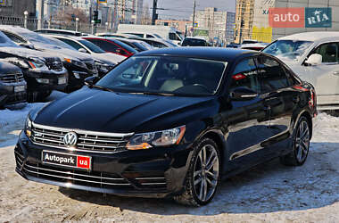 Седан Volkswagen Passat 2018 в Харькове