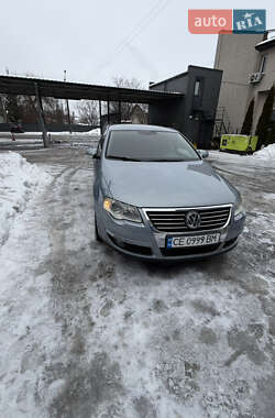 Седан Volkswagen Passat 2010 в Ивано-Франковске