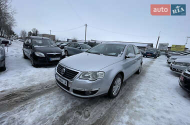 Седан Volkswagen Passat 2008 в Луцке