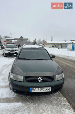 Універсал Volkswagen Passat 1998 в Трускавці