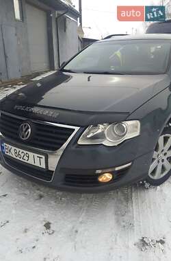 Универсал Volkswagen Passat 2010 в Здолбунове