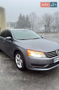 Седан Volkswagen Passat 2013 в Запоріжжі