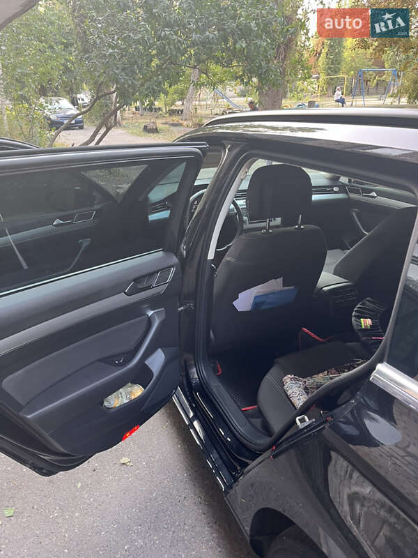 Универсал Volkswagen Passat 2015 в Кривом Роге