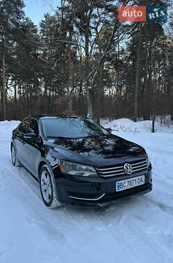 Седан Volkswagen Passat 2012 в Новояворівську