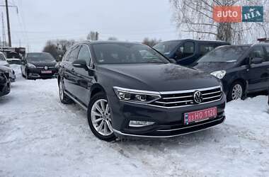 Універсал Volkswagen Passat 2021 в Луцьку