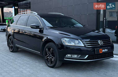 Універсал Volkswagen Passat 2011 в Дніпрі