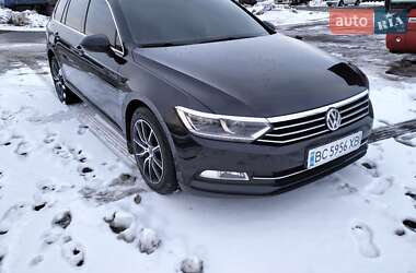 Універсал Volkswagen Passat 2015 в Львові
