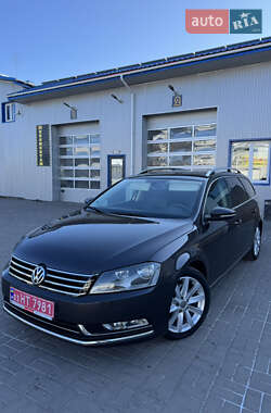Универсал Volkswagen Passat 2011 в Ровно