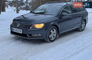 Універсал Volkswagen Passat 2012 в Коростені