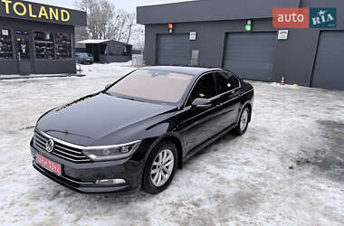 Седан Volkswagen Passat 2016 в Харкові