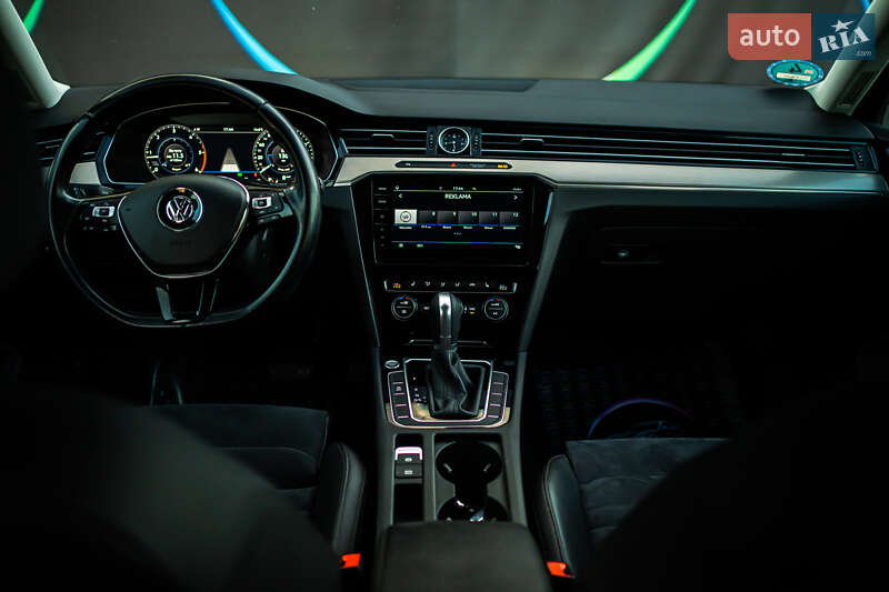 Универсал Volkswagen Passat 2019 в Луцке фото 68 Универсал Volkswagen Passat 2019 в Луцке