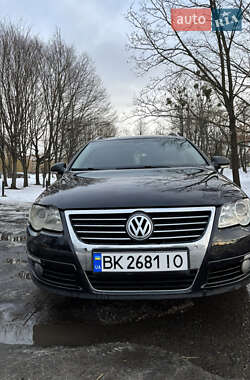 Універсал Volkswagen Passat 2007 в Рівному