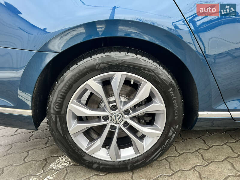 Универсал Volkswagen Passat 2020 в Луцке