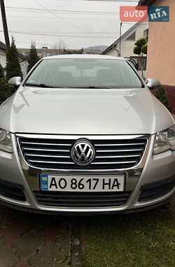Седан Volkswagen Passat 2005 в Сваляві