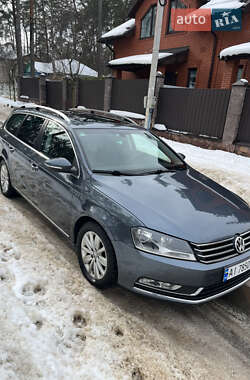 Універсал Volkswagen Passat 2013 в Ірпені