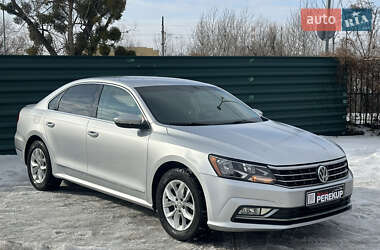 Седан Volkswagen Passat 2016 в Киеве