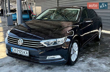 Седан Volkswagen Passat 2015 в Умані