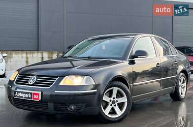 Седан Volkswagen Passat 2004 в Львове